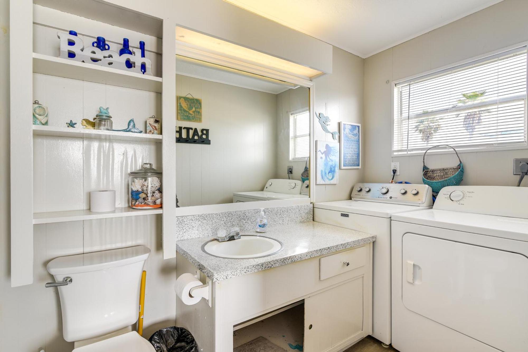 Second-Row Surfside Beach House Newly Renovated! Luaran gambar